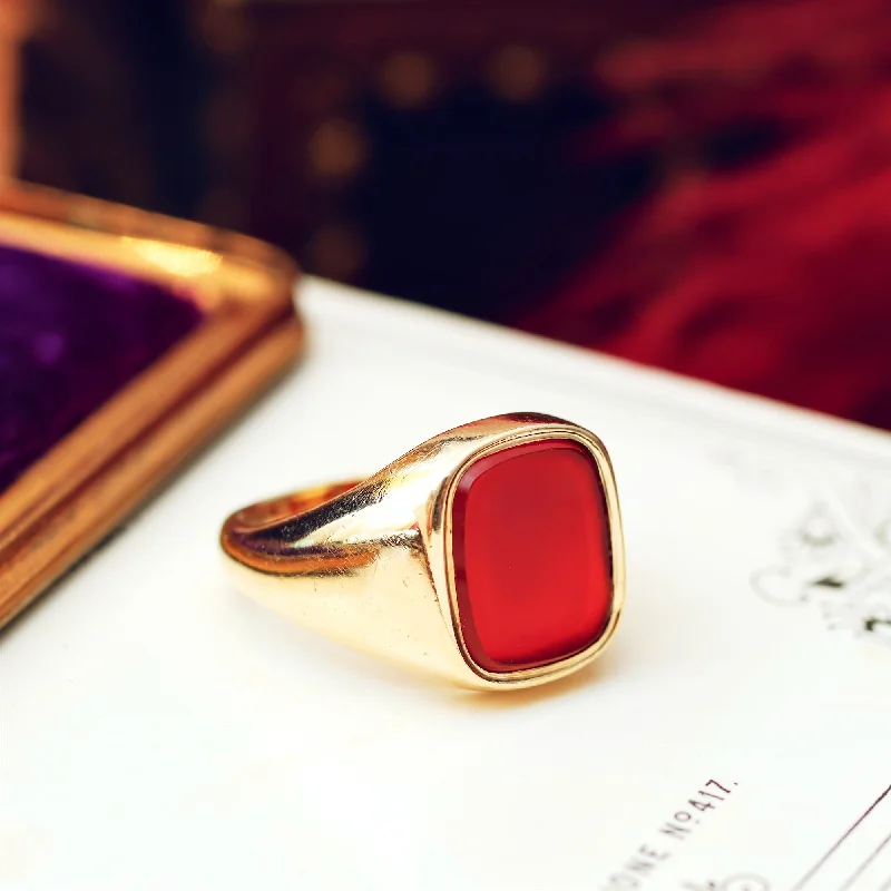 women’s rings with colored diamonds-Vintage 9ct Gold Carnelian Signet Ring